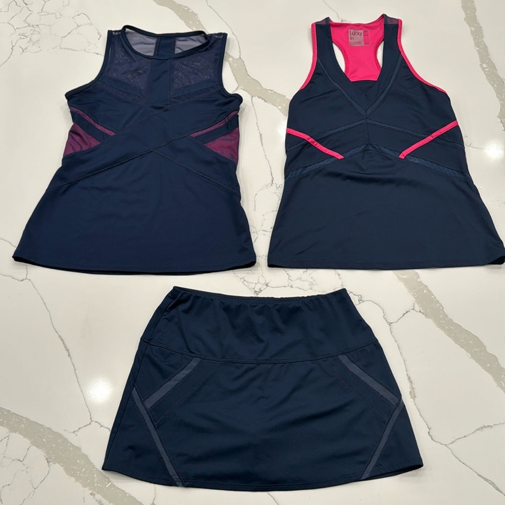 Women’s Lucky in Love Tennis Set with 2 Tops & 1 Skirt navy/pink size XS 0-2